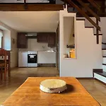 Breva, Loft Tra Gli Ulivi Ed Il アパート ベッラージョ